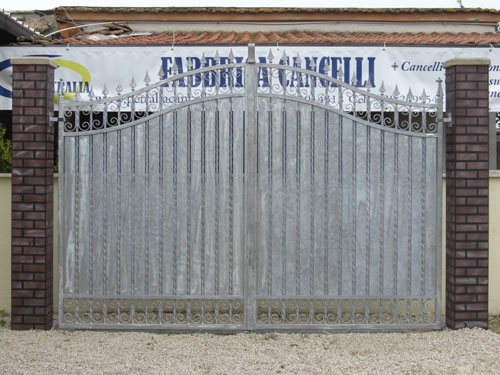 CANCELLI CHIUSI